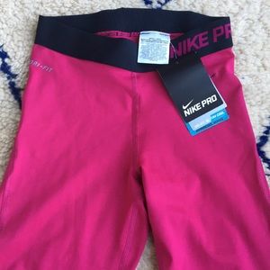 Nike pro capris